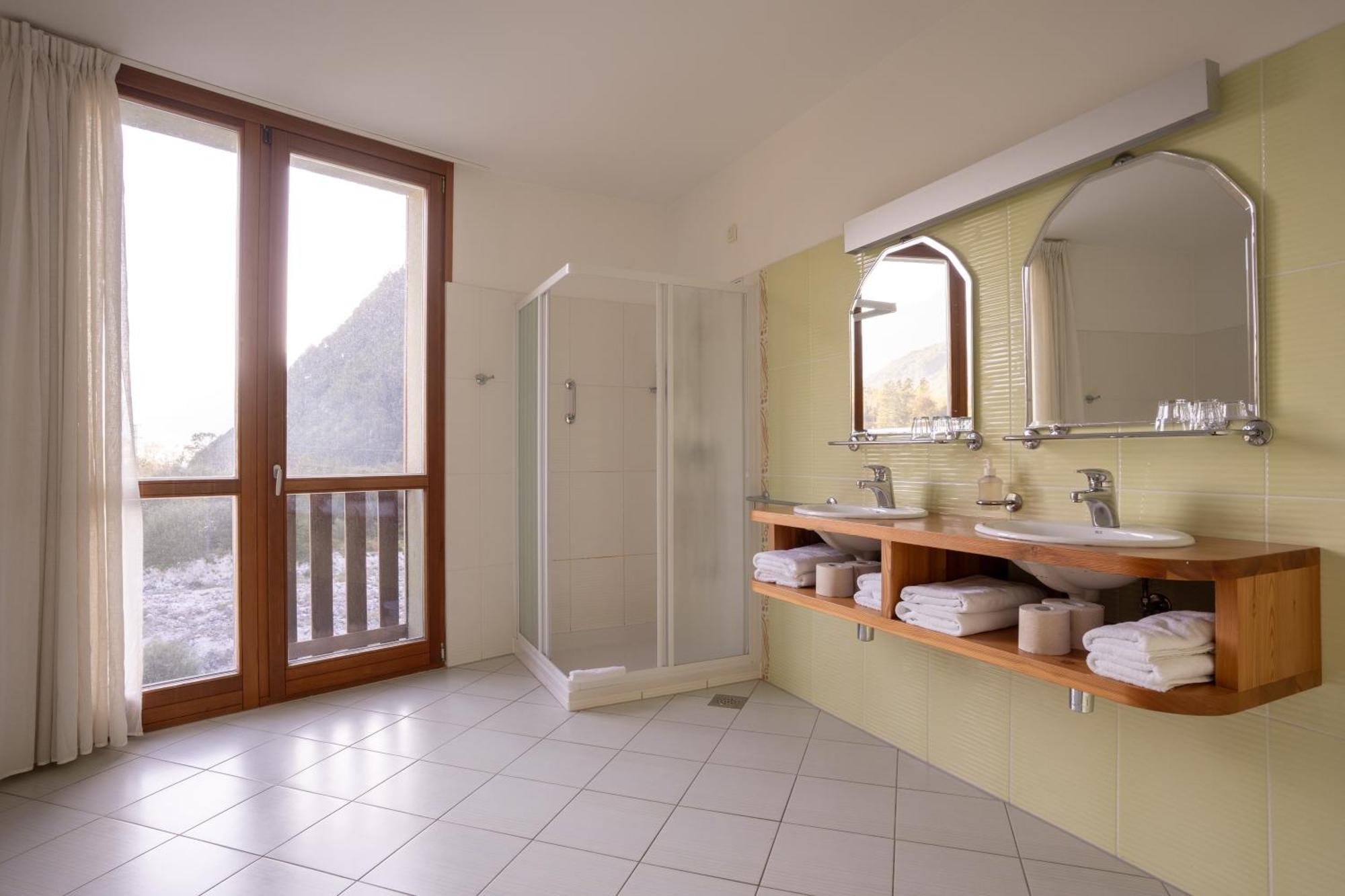 Hotel Boka Bovec Ngoại thất bức ảnh