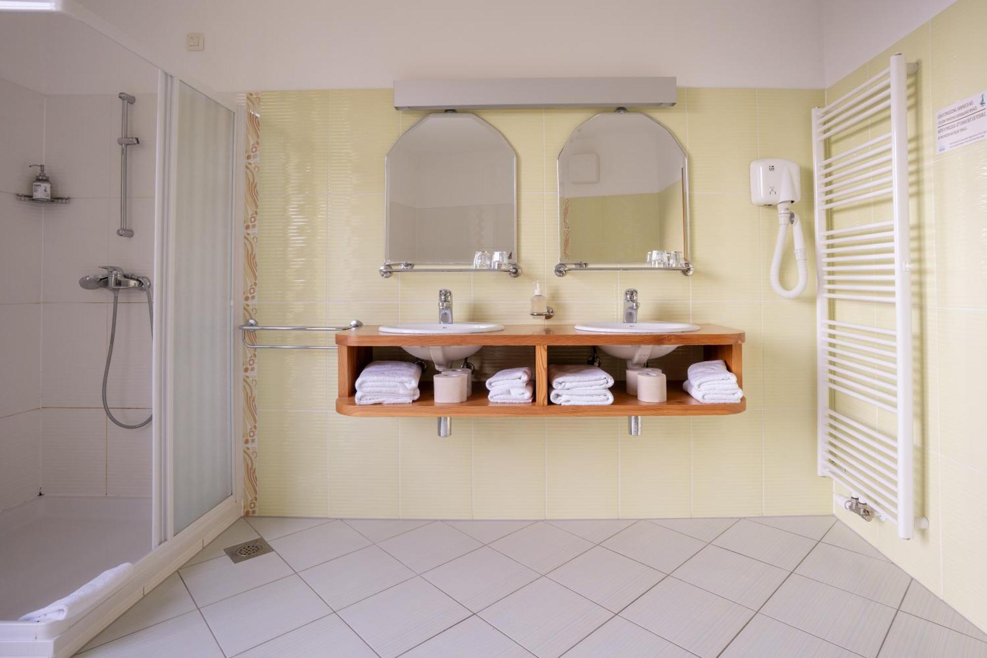 Hotel Boka Bovec Ngoại thất bức ảnh